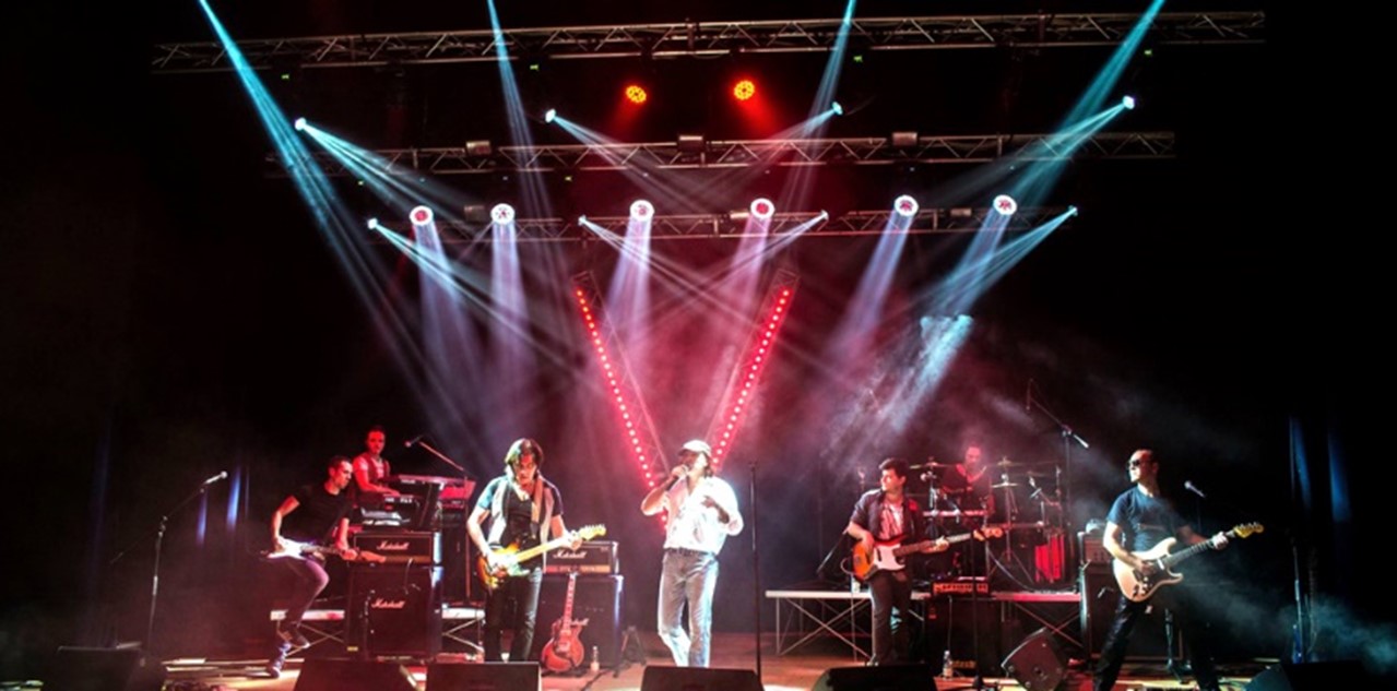 Illuminate the stage 3